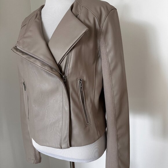 BLANK NYC 'Record Breaker' Collarless Faux Leather Moto Jacket - Picture 3 of 13